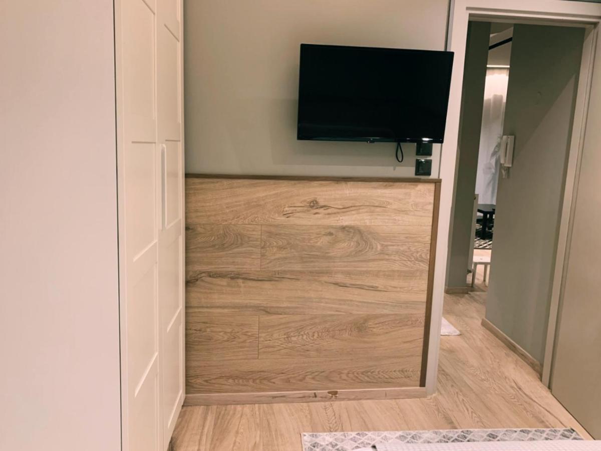 Luxury Townhouse Suite Larissa Bagian luar foto